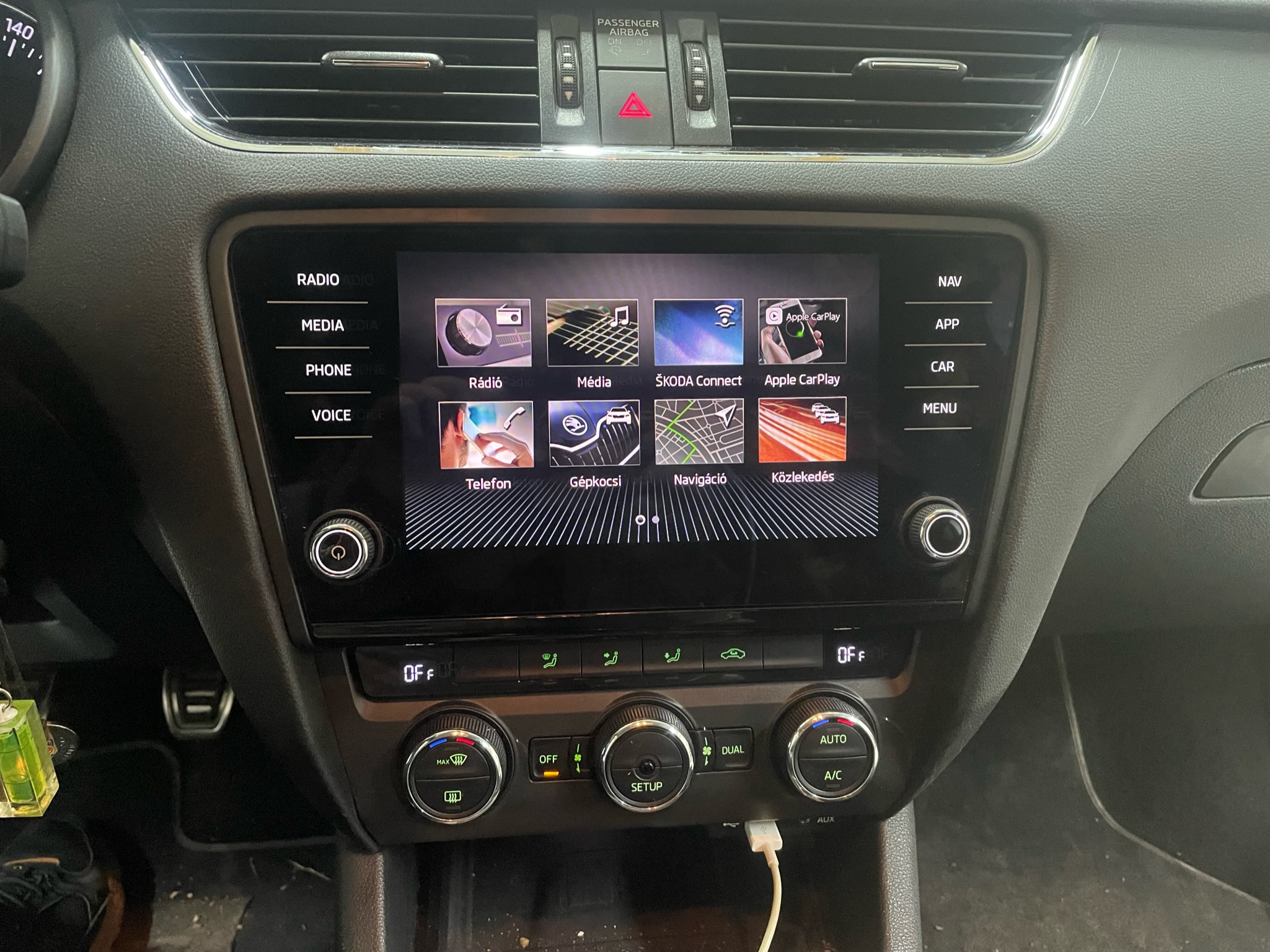 VAG infotainment navigáció és CarPlay menü